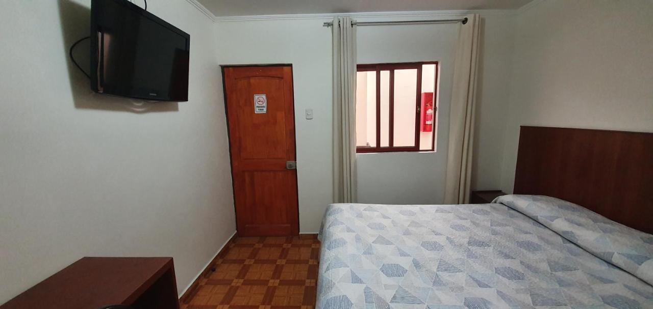 Hostal El Loa Calama Exteriör bild